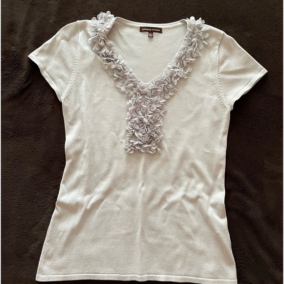 Adrienne Vittadini Minimal Raffle detail V-Neck Top - Picture 5 of 7
